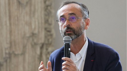 GALA VIDEO - « Ça me donne envie de dégueuler ! " : Robert Ménard ne mâche pas ses mots