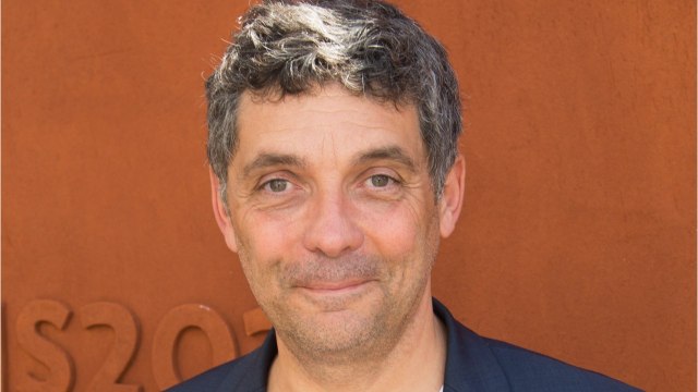 GALA VIDÉO - Connards : Thierry Moreau cash sur les antivax, les internautes lui tombent dessus.