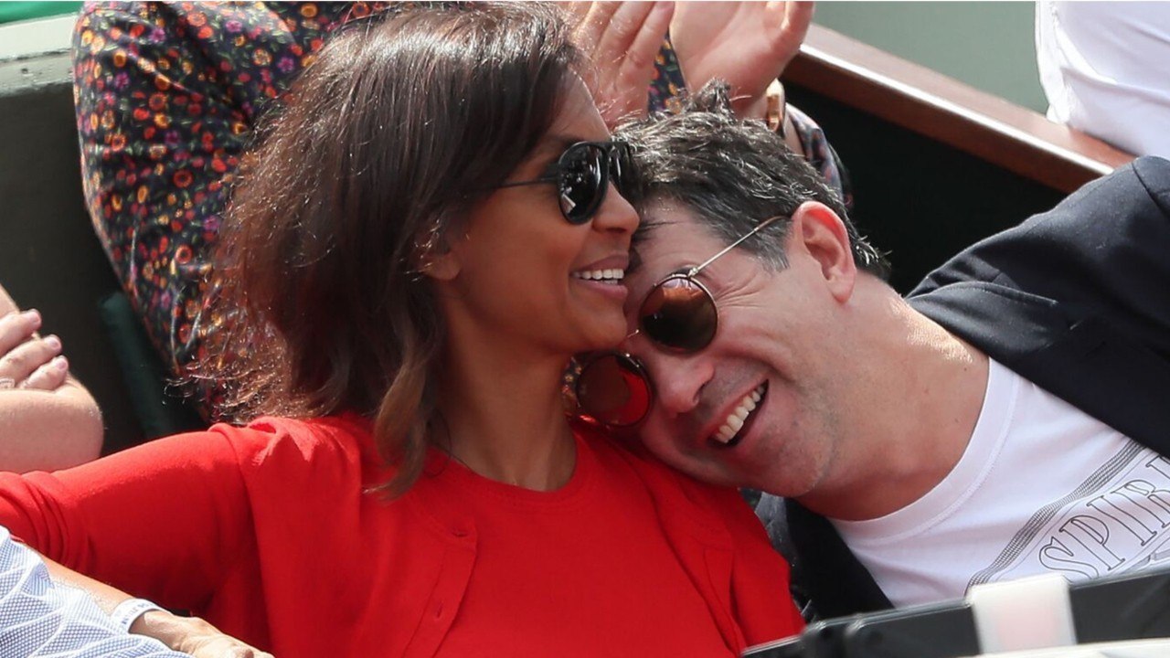 GALA VIDEO - PHOTO – Karine Le Marchand dans le plus simple appareil : Stéphane Plaza sort un gros dossier !