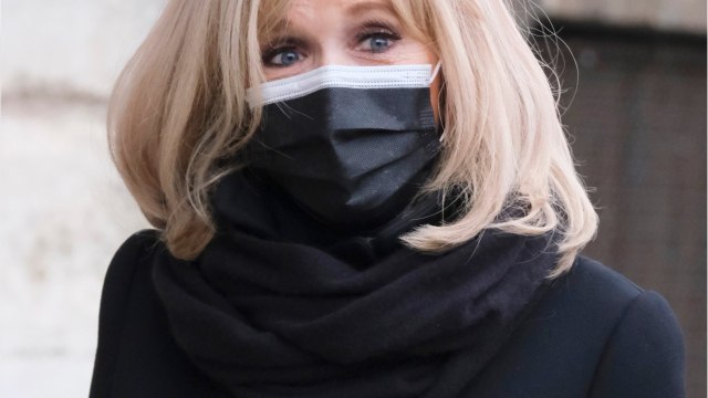 GALA VIDÉO - Brigitte Macron : sa grosse surprise à une classe de collégiens