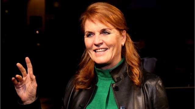 GALA VIDEO - Sarah Ferguson boudée par les producteurs de The Crown… et ça ne lui plaît pas !