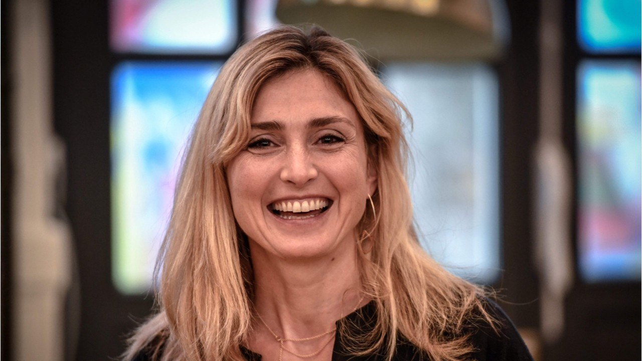 GALA VIDEO - Claude Chirac et Julie Gayet adversaires politiques en Corrèze ? Le scénario qui fait frémir…