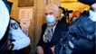 GALA VIDEO - Bernard Tapie face au cancer : son état n'est « pas terrible " mais « il se bat toujours "