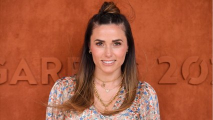 GALA VIDEO - PHOTO – « Aussi plate devant que derrière " : Capucine Anav dit non au diktat d'Instagram