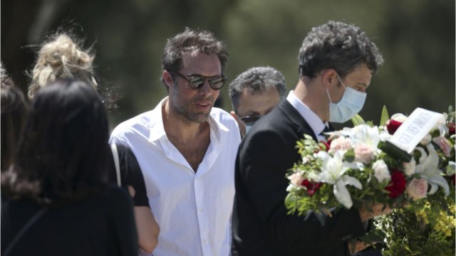 GALA VIDÉO - Guy Bedos aidé à mourir dignement : son fils Nicolas bouleversant