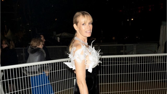 GALA VIDEO - « Le meilleur papa : Estelle Lefébure rend un sublime hommage à David Hallyday