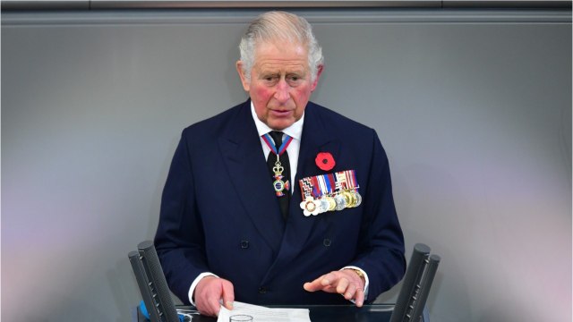 GALA VIDÉO - Prince Charles : cette photo touchante envoyée à ses sympathisants en hommage au prince Philip.
