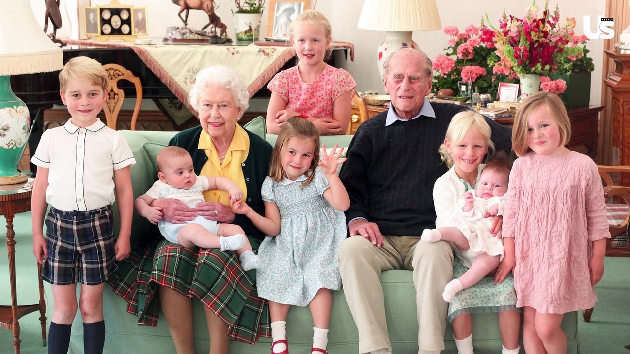 Prince Harry & Prince Charles Drama Update & Royal Family Christmas Cards Revealed | Royally Us