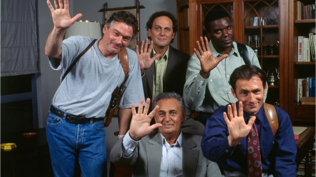 GALA VIDÉO - Navarro : mort de Jean-Claude Caron, l’acolyte de Roger Hanin