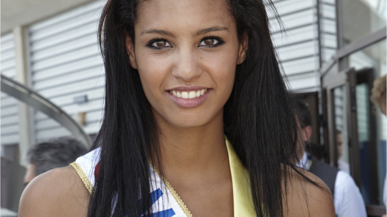 GALA VIDEO – Marine Lorphelin, Flora Coquerel… réunion de Miss au mariage de Chloé Mortaud