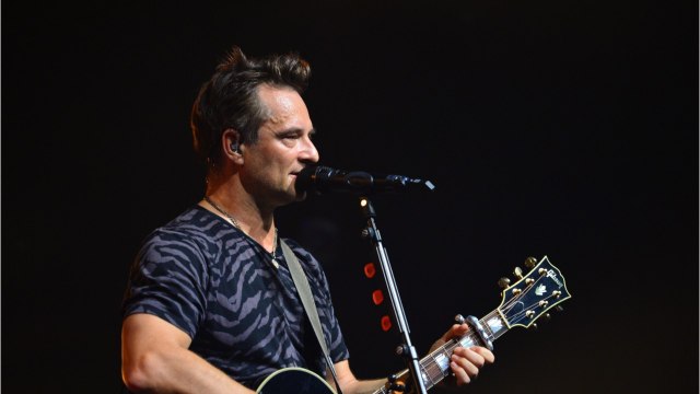 GALA VIDÉO - David Hallyday : son fils Cameron a bien grandi ! Emma Smet dévoile un rare cliché. (1)