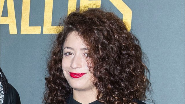 GALA VIDEO - Yves Rénier et sa fille Lola en froid : ce SMS qui a scellé leur réconciliation