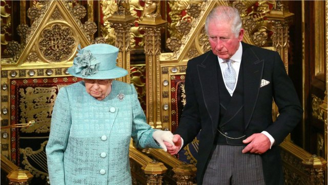 GALA VIDEO - Elizabeth II et le prince Charles : mère et fils réunis pour un événement très spécial.