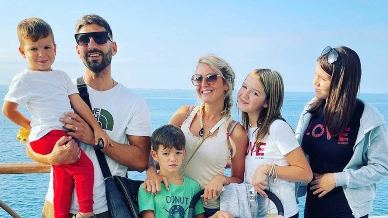 GALA VIDEO - Ambre Dol (Familles Nombreuses) inquiète : deux de ses filles positives au Covid-19