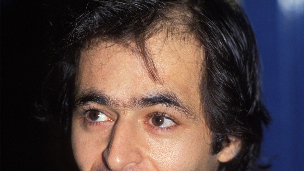 GALA VIDÉO - Jean-Jacques Goldman : cette polémique des Enfoirés qui lui a fait si mal