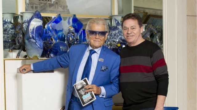 GALA VIDEO - Le saviez-vous ? Michou a évincé de son testament son compagnon de 20 ans.