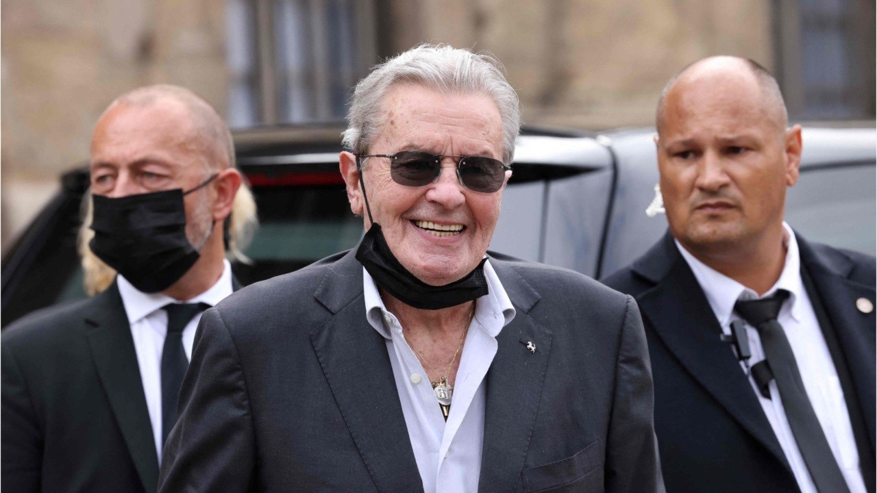 GALA VIDEO - Alain Delon, son déchirant message à Romy Schneider : « Mon amour pour toi est éternel "