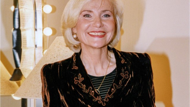 GALA VIDÉO - Michèle Torr : son fils Romain balance un dossier pour ses 74 ans !