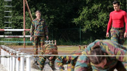 GALA VIDEO - Elisabeth de Belgique en formation dans un camp militaire : « Elle dort sur un matelas pneumatique "