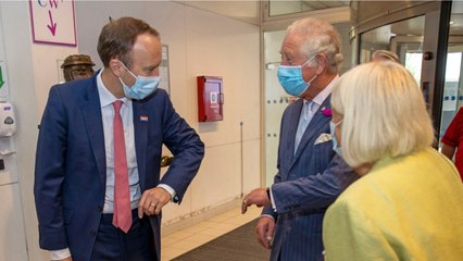 GALA VIDEO - Le prince Charles s'éclate : son pas de danse en pleine visite officielle