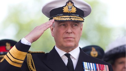 GALA VIDEO - Elizabeth II en plein cauchemar : le prince Andrew traîné en justice.