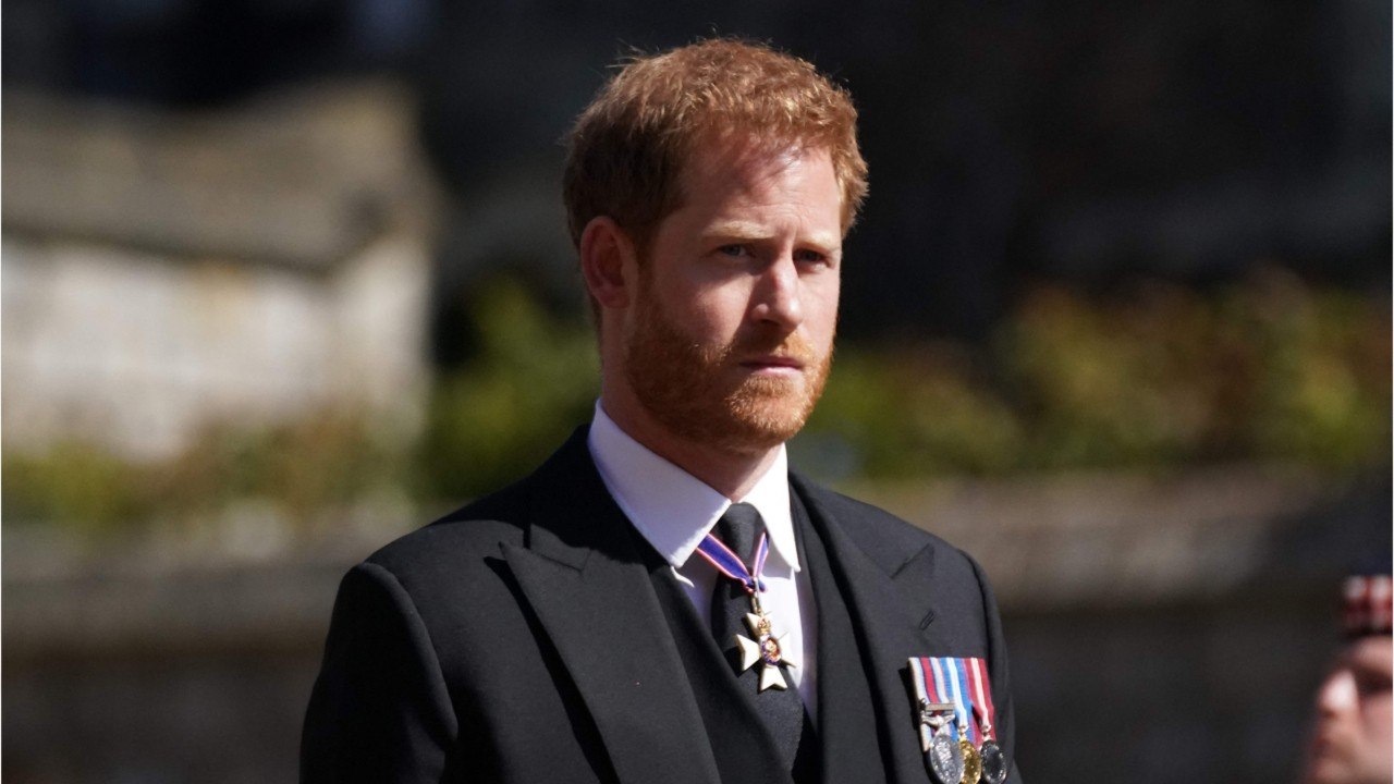 GALA VIDEO - Le prince Harry « névrosé " : son ex Cressida Bonas tranchante.