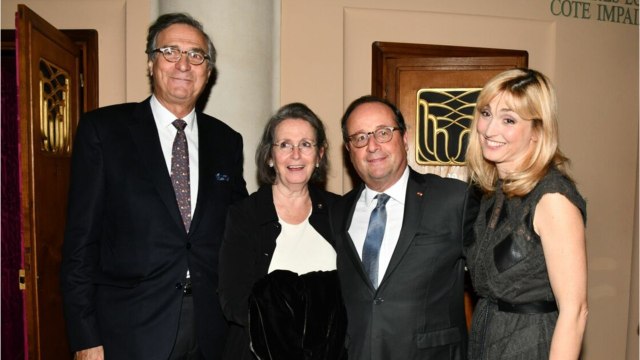 GALA VIDEO - François Hollande : quelles sont ses relations avec les parents de Julie Gayet ? (1)