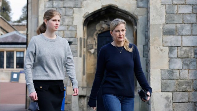 GALA VIDEO - Lady Louise déjà préparée à faire oublier Harry et Meghan par sa mère Sophie de Wessex