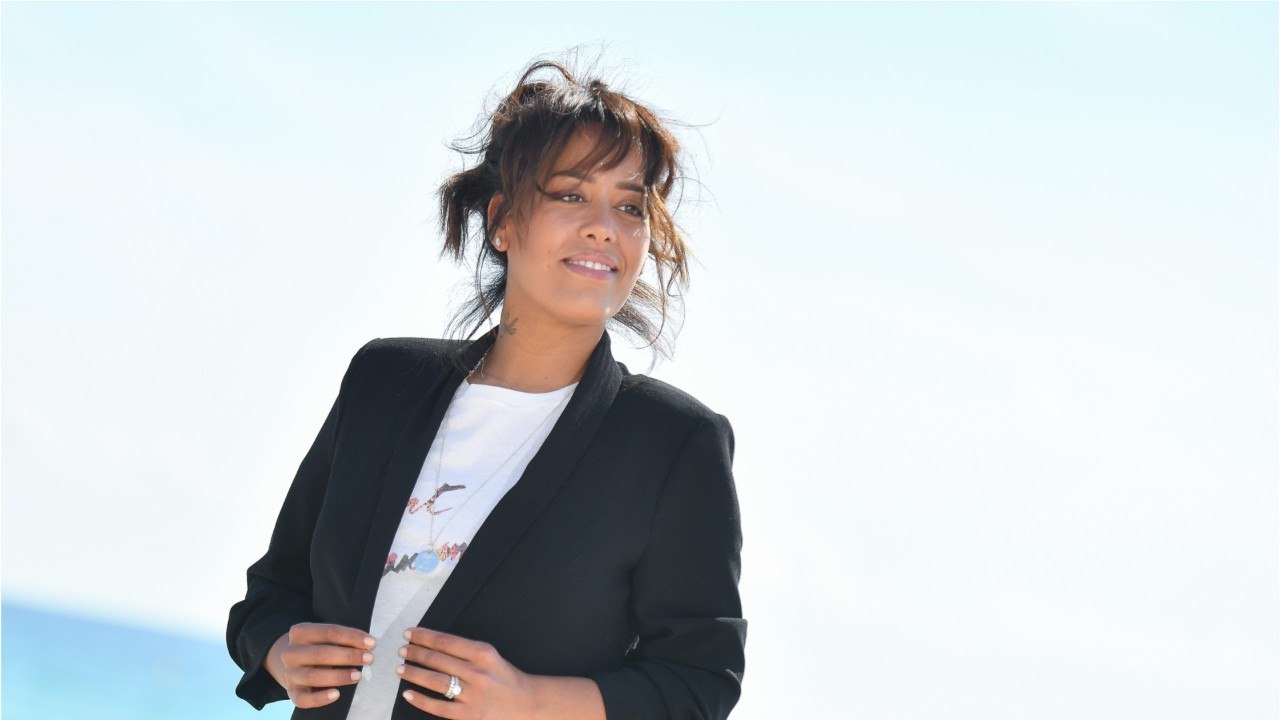 GALA VIDEO – Amel Bent partage son album photo très intime de maman