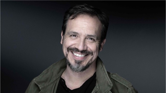 GALA VIDÉO - Alexandre Astier (Kaamelott) : qui est sa femme Luna Karys ?