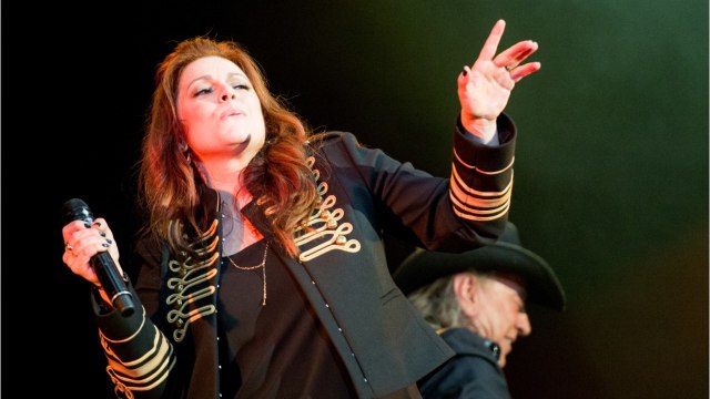 GALA VIDÉO - Isabelle Boulay sort du silence et annonce son retour en France