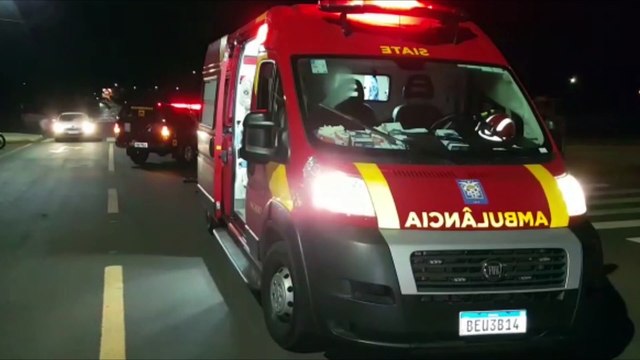 Homem fratura perna após forte colisão entre moto e Ecosport em Cascavel