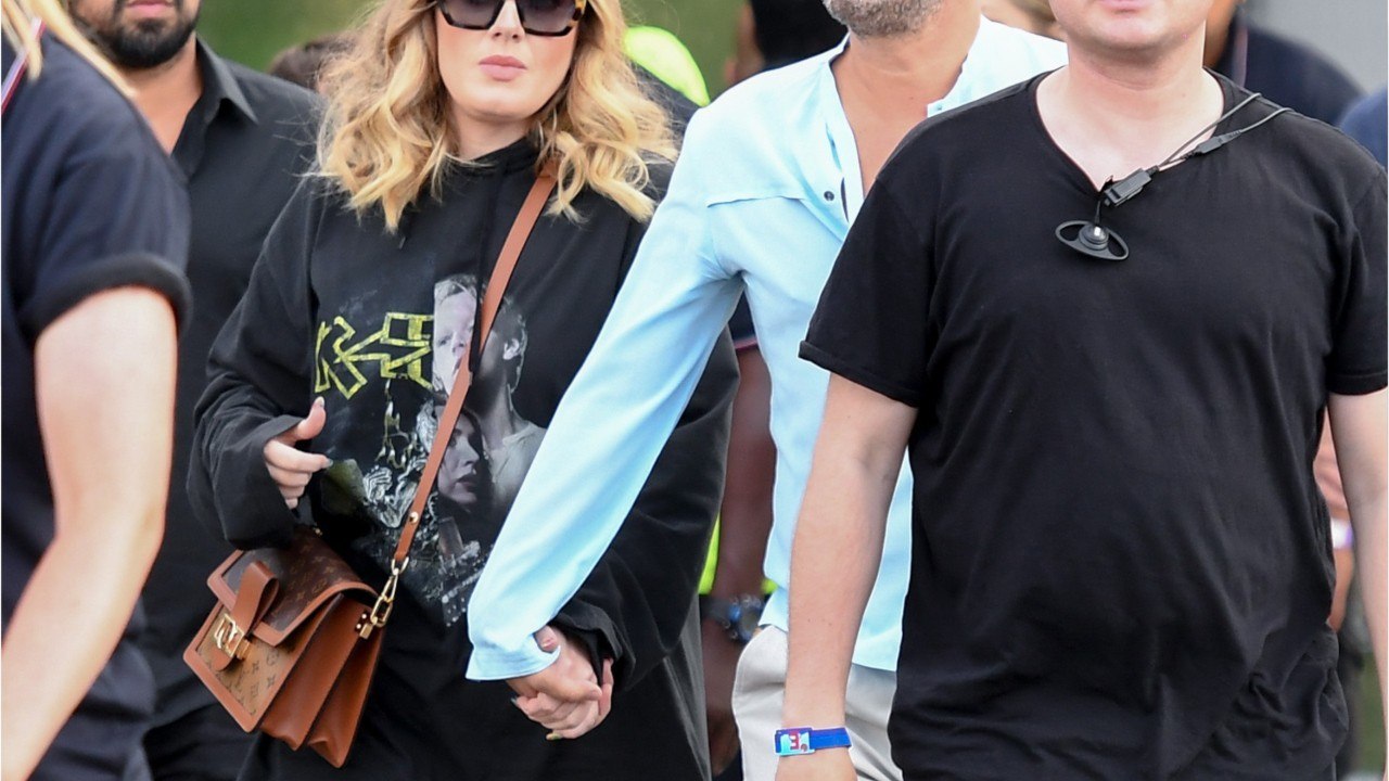 GALA VIDÉO - Adele divorcée : elle aurait retrouvé l'amour… avec un ami d'enfance