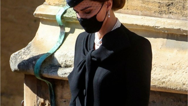 GALA VIDÉO - Kate Middleton, Sophie de Wessex et Camilla s’organisent pour Elizabeth II