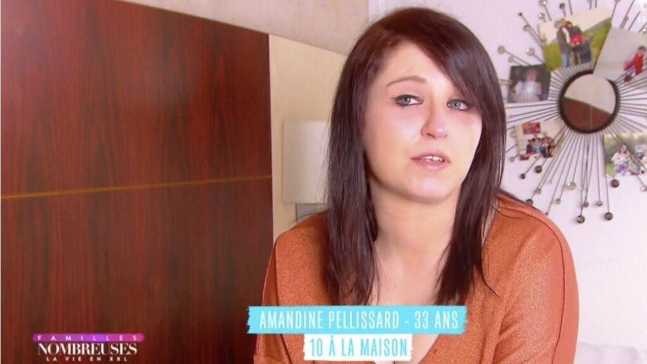 GALA VIDEO - « C'est tellement honteux ! " : Amandine Pelissard (Familles nombreuses) pousse un coup de gueule