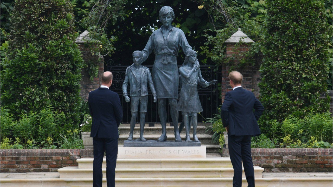 GALA VIDEO - Harry et William enfants : cette fourberie faite à leur chef cuisinier