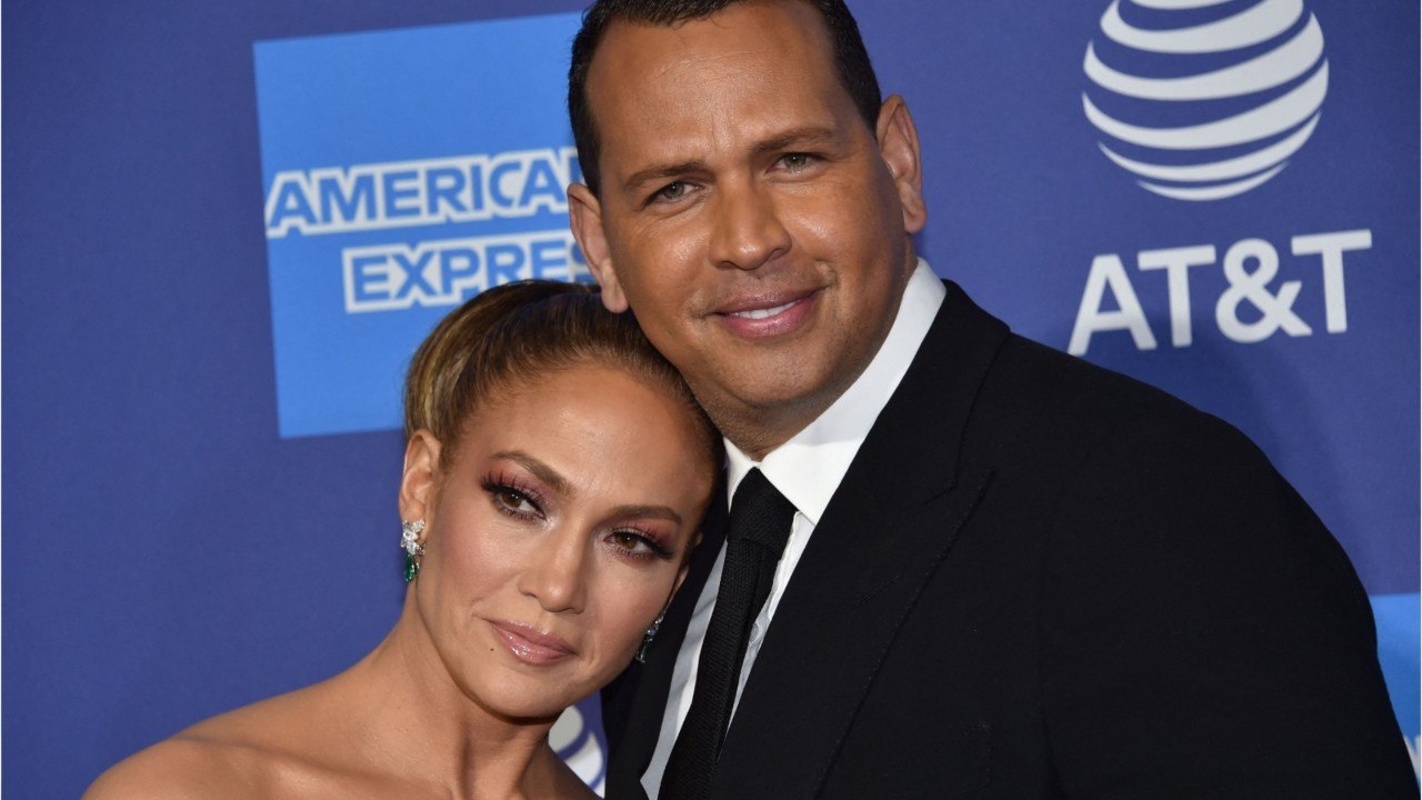 GALA VIDEO - Jennifer Lopez séparée : que va-t-elle faire de sa bague de fiançailles ?