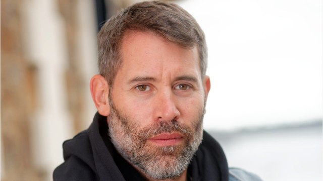 GALA VIDEO - PHOTO – Jalil Lespert avec ses parents et sa fille chez Johnny Hallyday à Marnes-la-Coquette