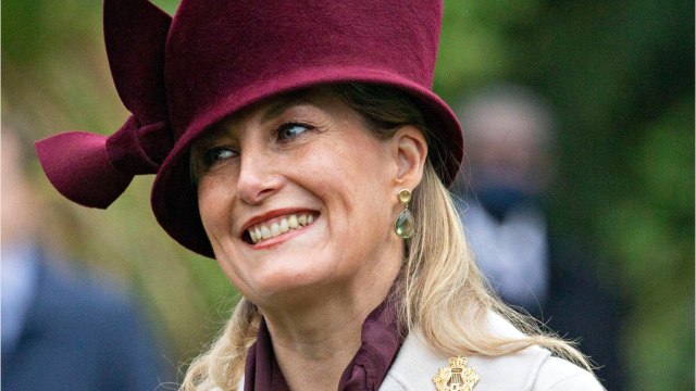 GALA VIDEO - Sophie de Wessex ne lâche plus Elizabeth II endeuillée : « Elle est d’un immense réconfort