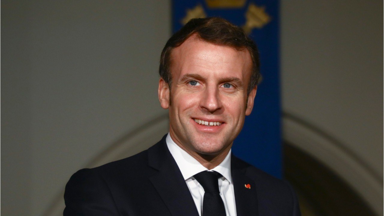 GALA VIDEO - Emmanuel Macron : « Un Sphinx qui cache tout "