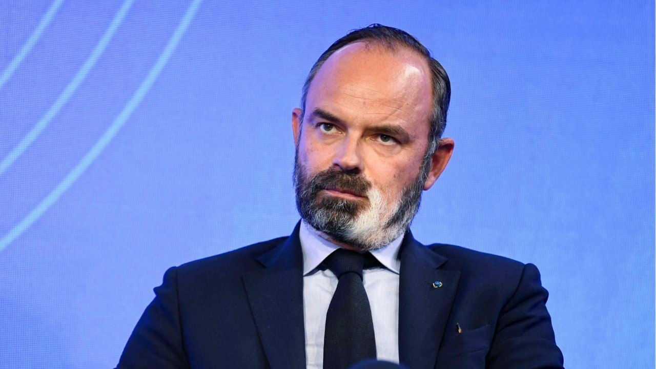 GALA VIDEO -Édouard Philippe : même sa fille lui parle de sa barbe !