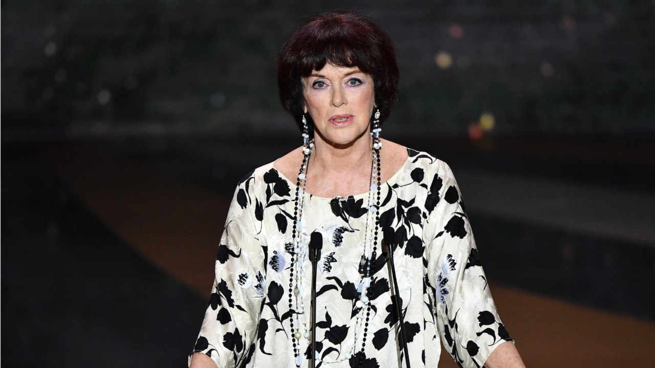 GALA VIDEO - Anny Duperey « va attendre " avant de se faire vacciner : elle explique pourquoi