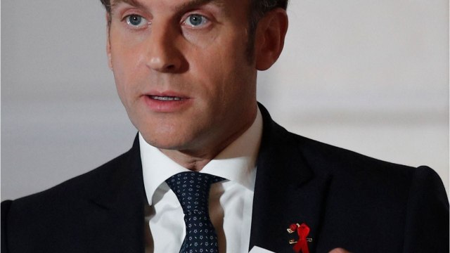 GALA VIDÉO - Emmanuel Macron peut « changer d’avis jusqu’à 5 minutes avant : l’exécutif dans le brouillard