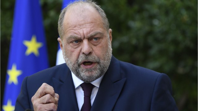 GALA VIDEO - « Elle est en perpétuel délit de fuite : Éric Dupond-Moretti fustige Marine Le Pen et son « imposture .