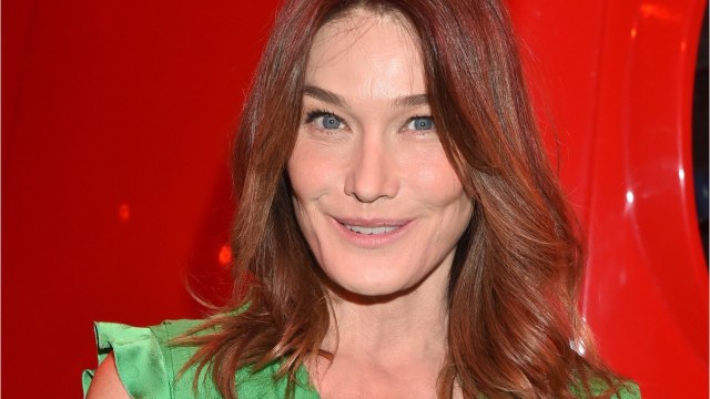 GALA VIDÉO - Carla Bruni affolée par son fils de 19 ans et ses positions politiques : « On a créé un souverainiste !