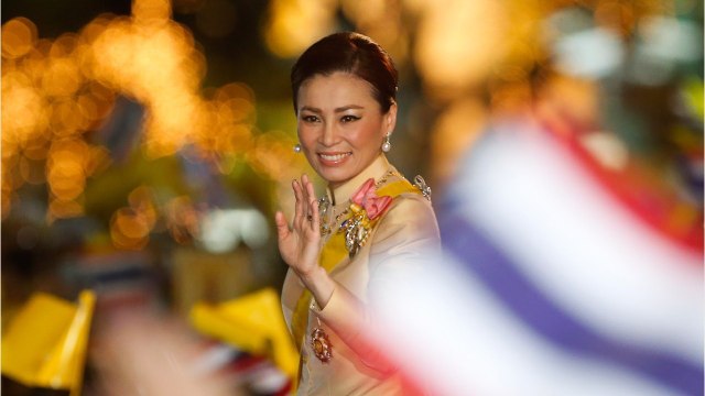 GALA VIDEO - La reine Suthida de Thaïlande talonnée par sa rivale et maîtresse de Rama X… C’est pas la joie !