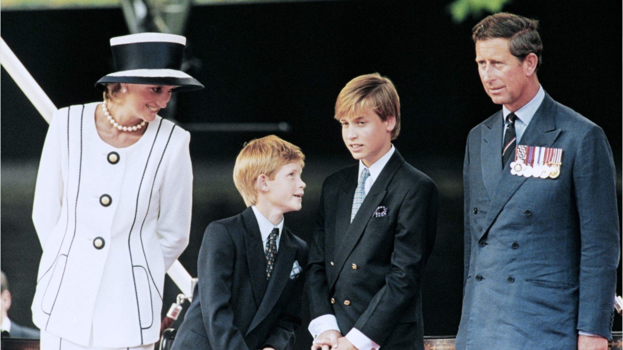 GALA VIDEO - William et Harry prêts à dépasser leurs différends… pour rendre hommage à leur mère
