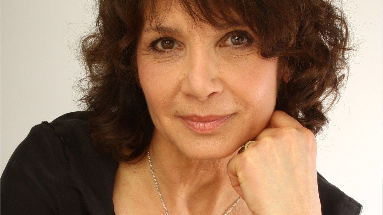 GALA VIDÉO - Stéphanie Fugain « n’expliquera jamais " pourquoi Michel Fugain l’a quittée après la mort de leur fille