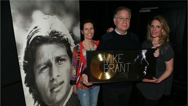 GALA VIDEO - Le saviez-vous ? Mike Brant : son dernier amour Corinne a épousé son frère