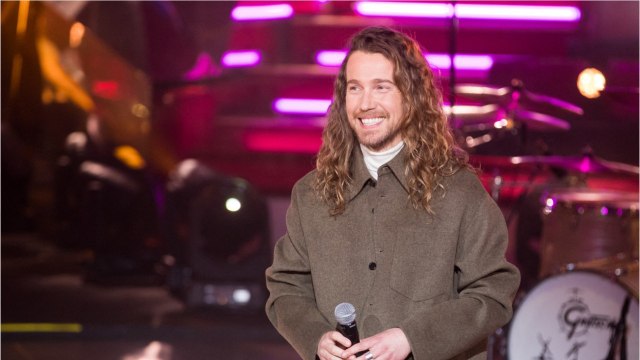 GALA VIDEO - Julien Doré amoureux d'une star d'une série culte quand il était plus jeune.